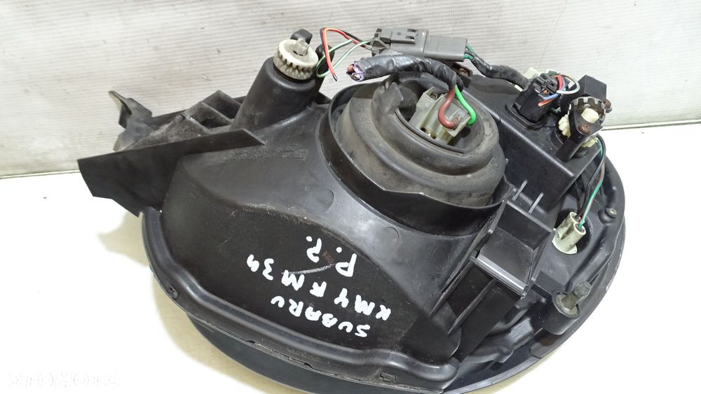 LAMPA PRAWA PRZEDNIA SUBARU IMPREZA II GD 2.0 - 4