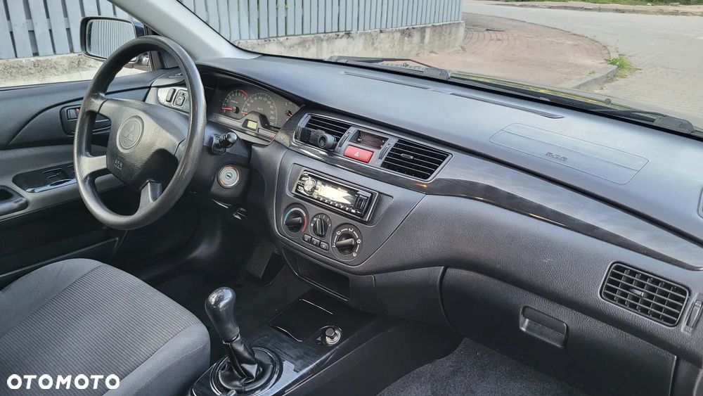 Mitsubishi Lancer 1.6 Sport - 13