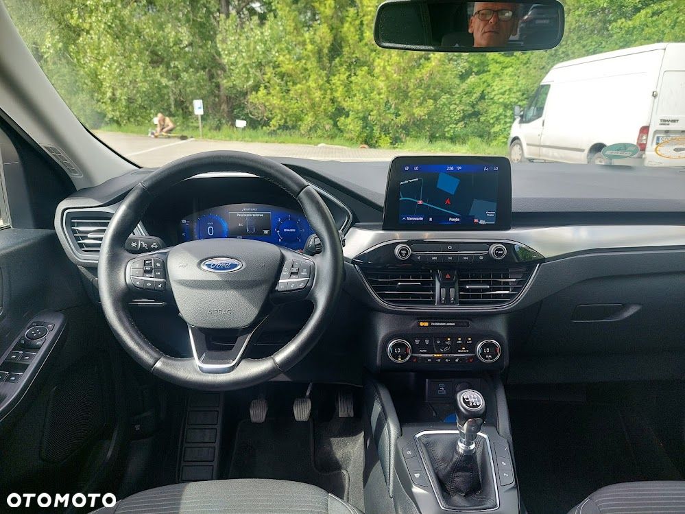 Ford Kuga - 8