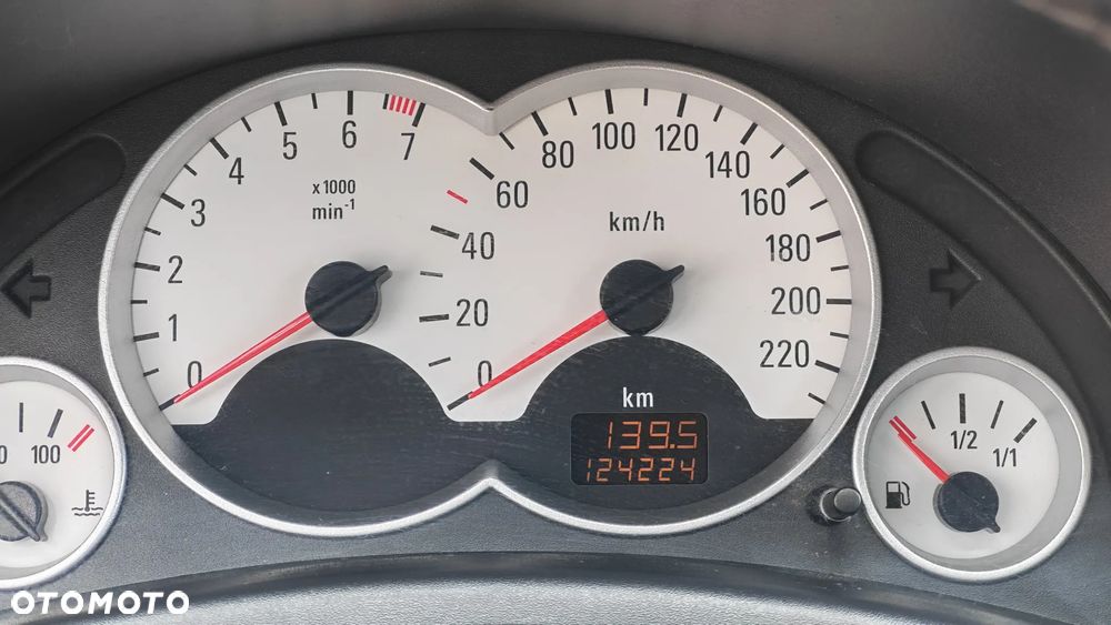 Opel Corsa 1.2 16V - 11