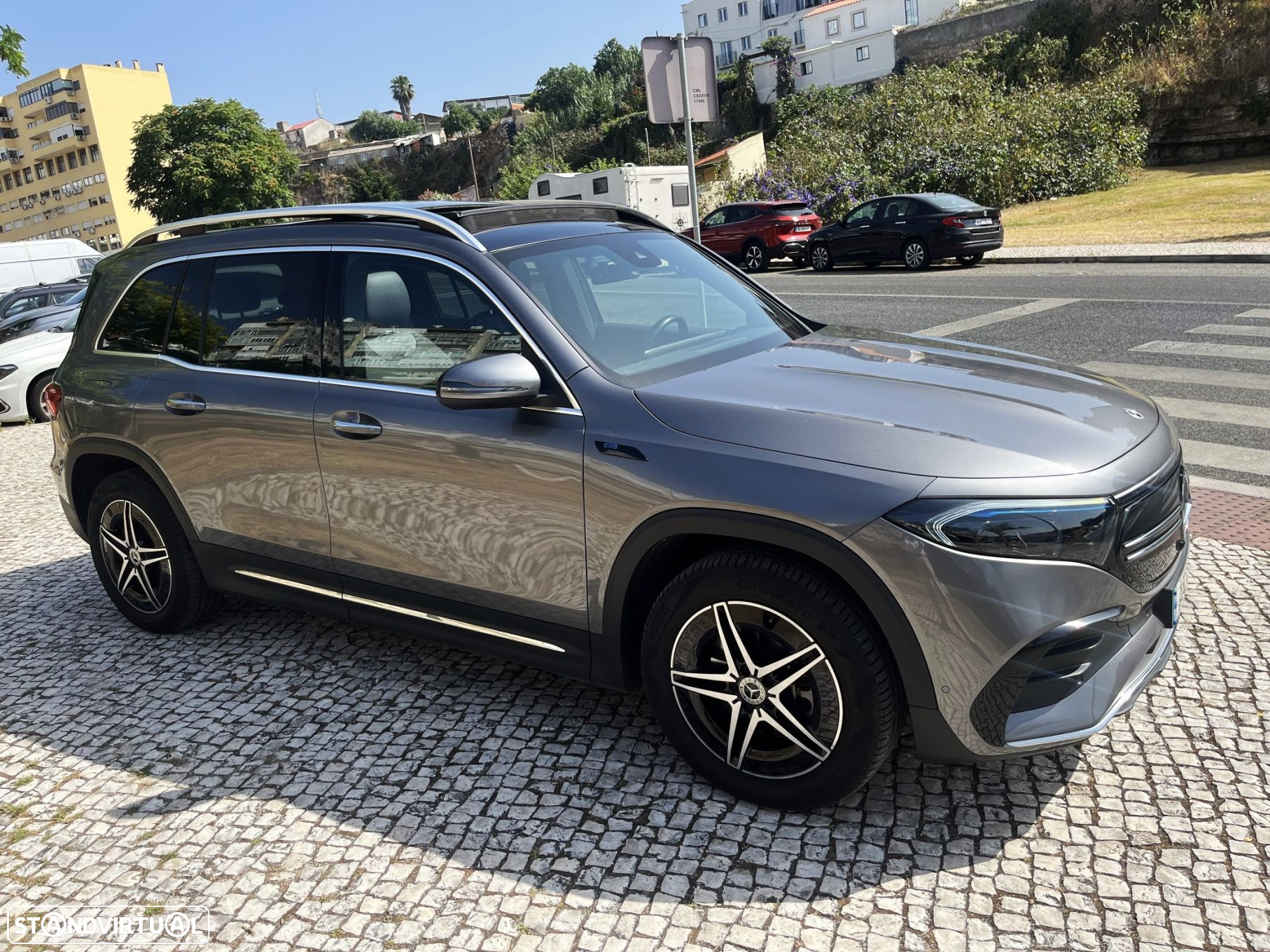 Mercedes-Benz EQB - 2
