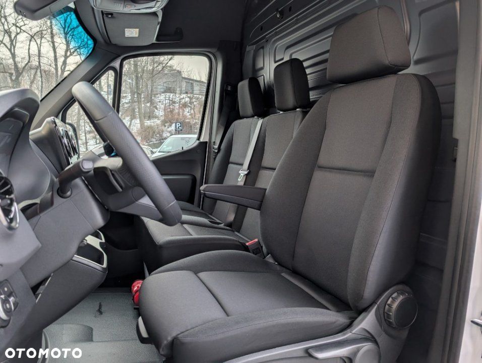 Mercedes-Benz Sprinter - 5