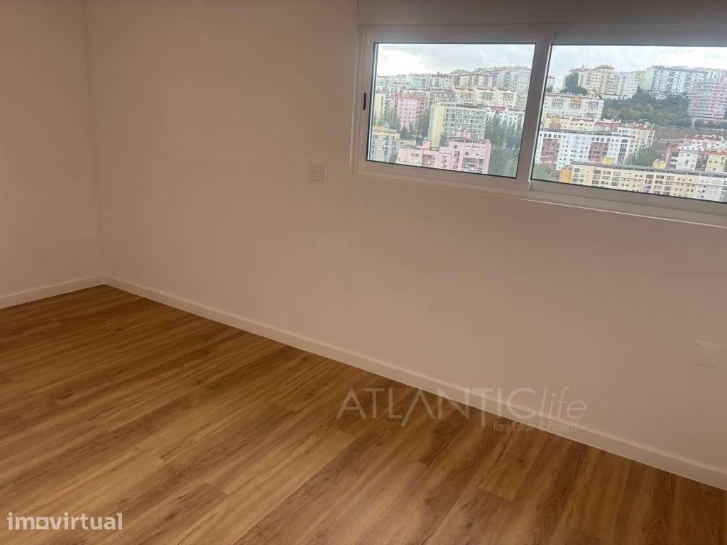 T2 Totalmente Remodelado com Varanda no Pendão - Grande imagem: 4/5