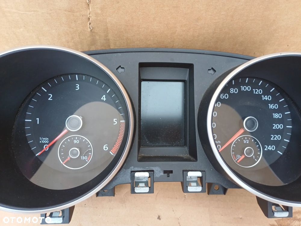 Golf VI 6 licznik zegary 5K0920860M 2.0 TDI Europa - 2