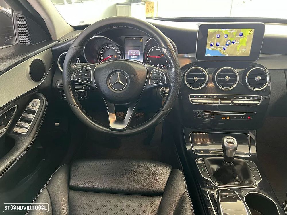 Mercedes-Benz C 200 - 10