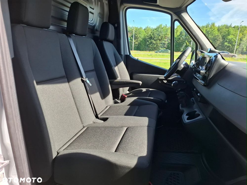 Mercedes-Benz Sprinter 317 CDI Furgon PRO długi 4325 mm L3H2 - 20