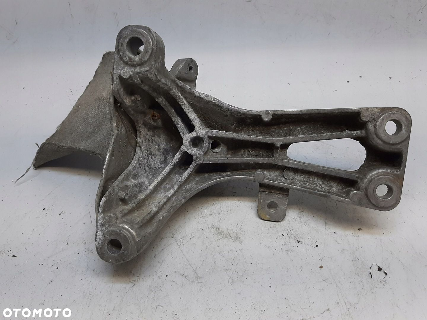 AUDI VW ŁAPA MOCOWANIE BOCZNE STELAŻ 4G0199308E - 6
