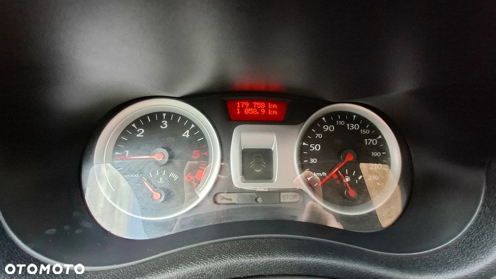 Renault Clio - 9