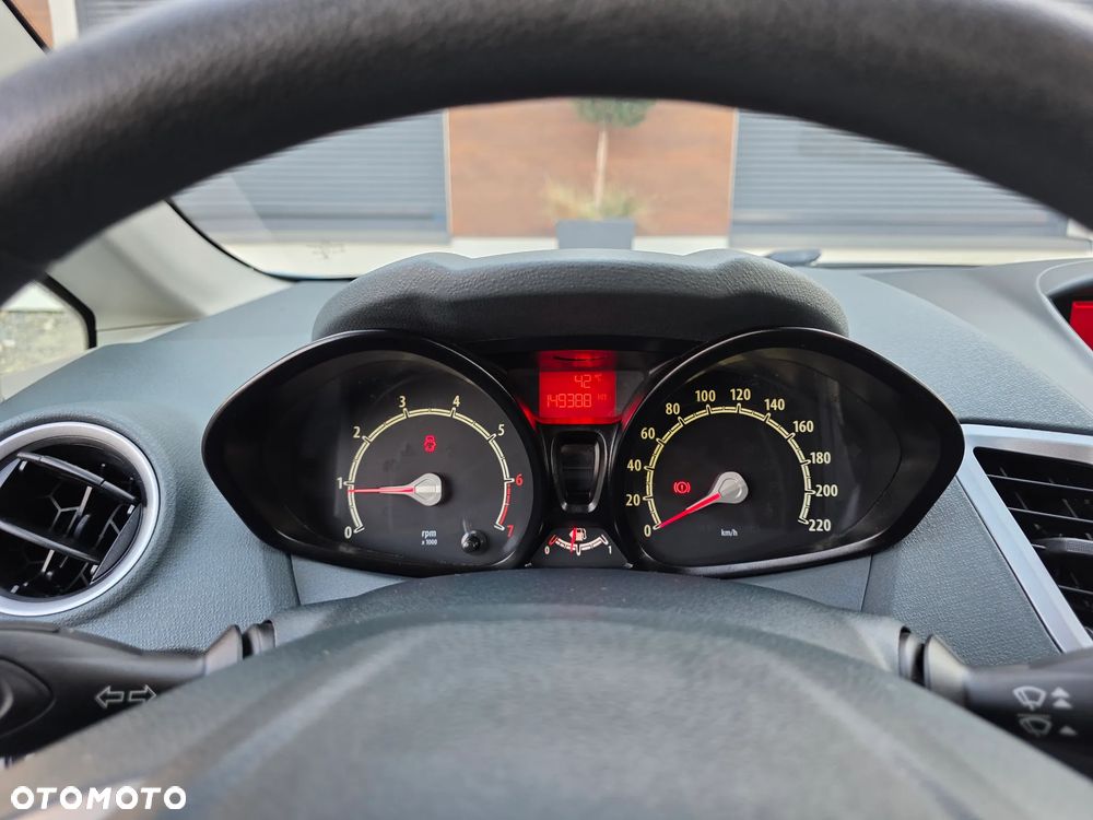 Ford Fiesta 1.25 Trend - 38
