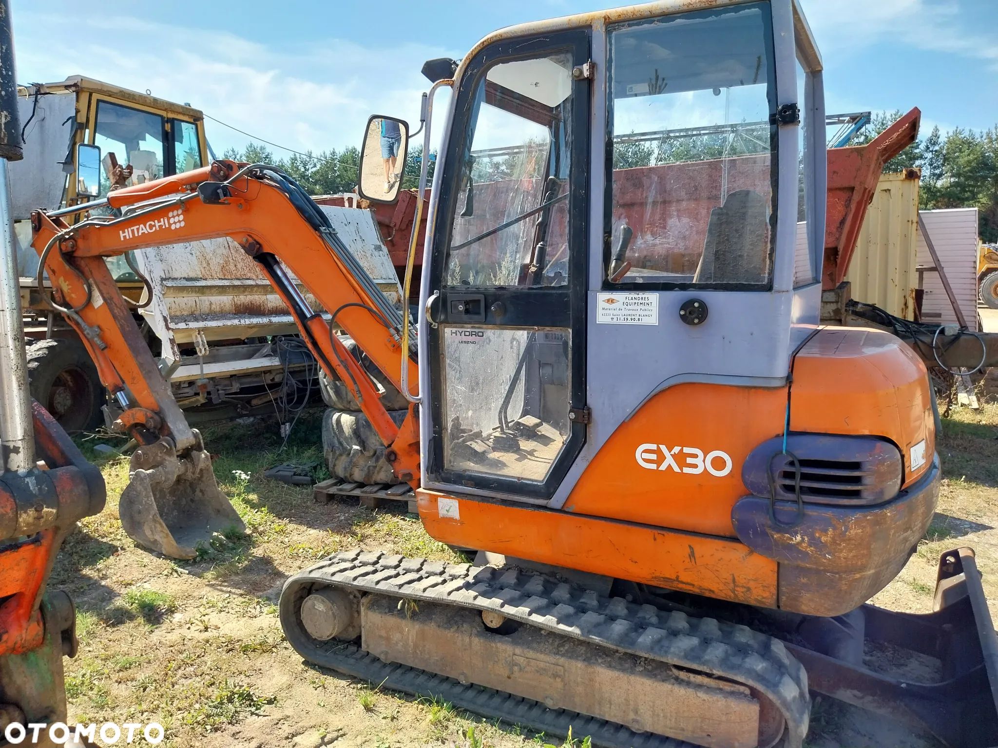 Hitachi EX 30-2 - 1