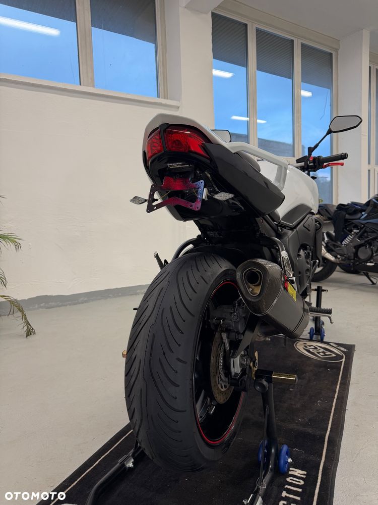 Yamaha FZ - 20