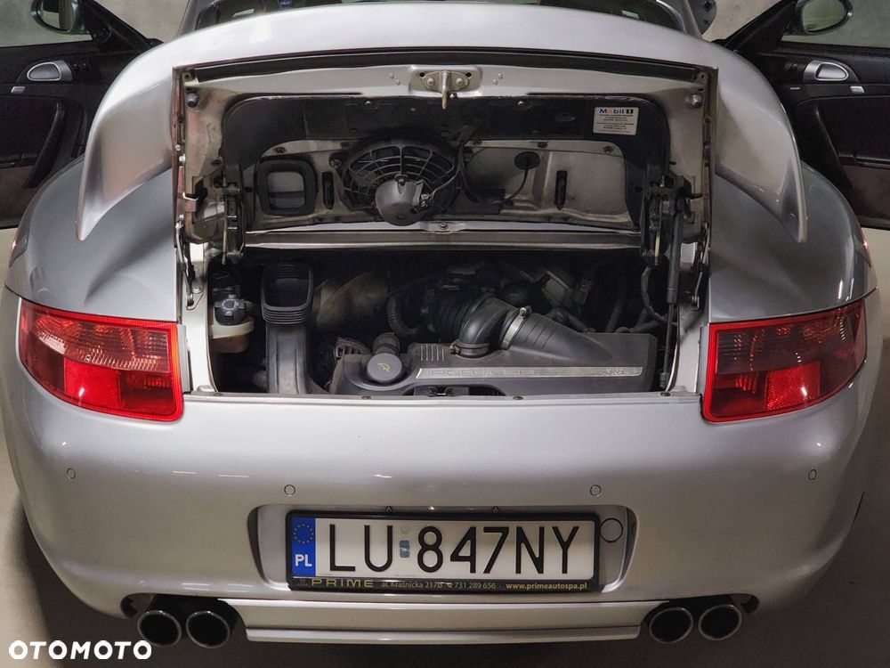 Porsche 911 Carrera S - 33