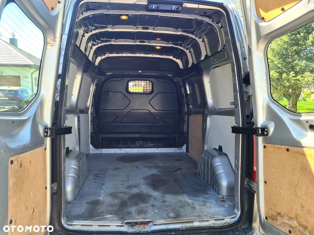 Ford TRANSIT CUSTOM - 11