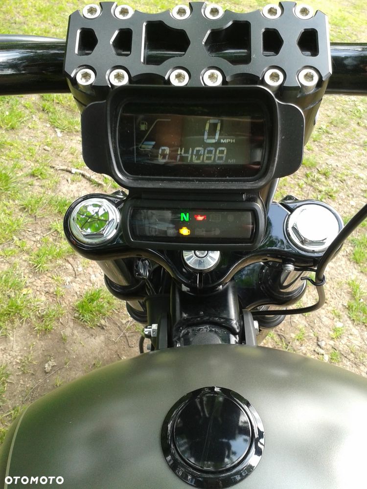 Harley-Davidson Softail Street Bob - 10