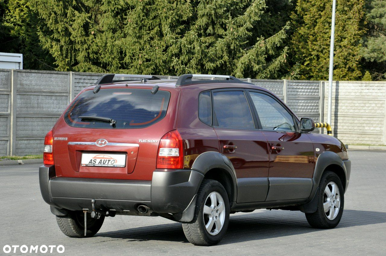 Hyundai Tucson 2.0 2WD GLS - 25