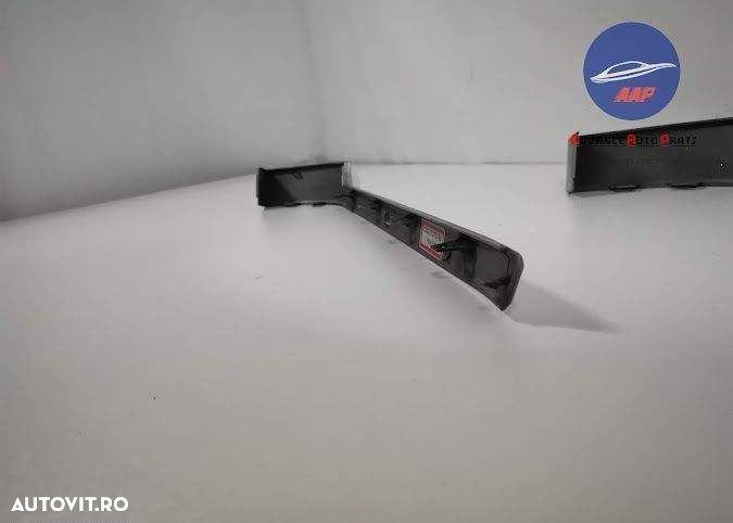 Ornament Bara Spate Stanga original Vogue Land Rover  Range Rover  4 [ - 7