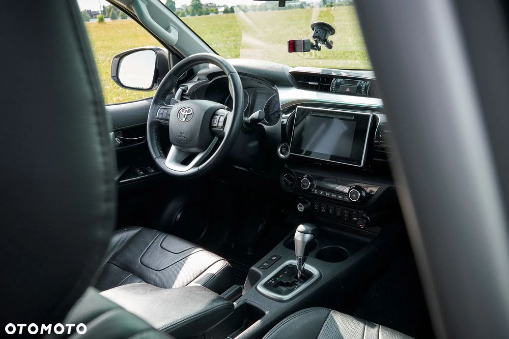 Toyota Hilux 2.4 D-4D Double Cab SR5 4x4 - 26