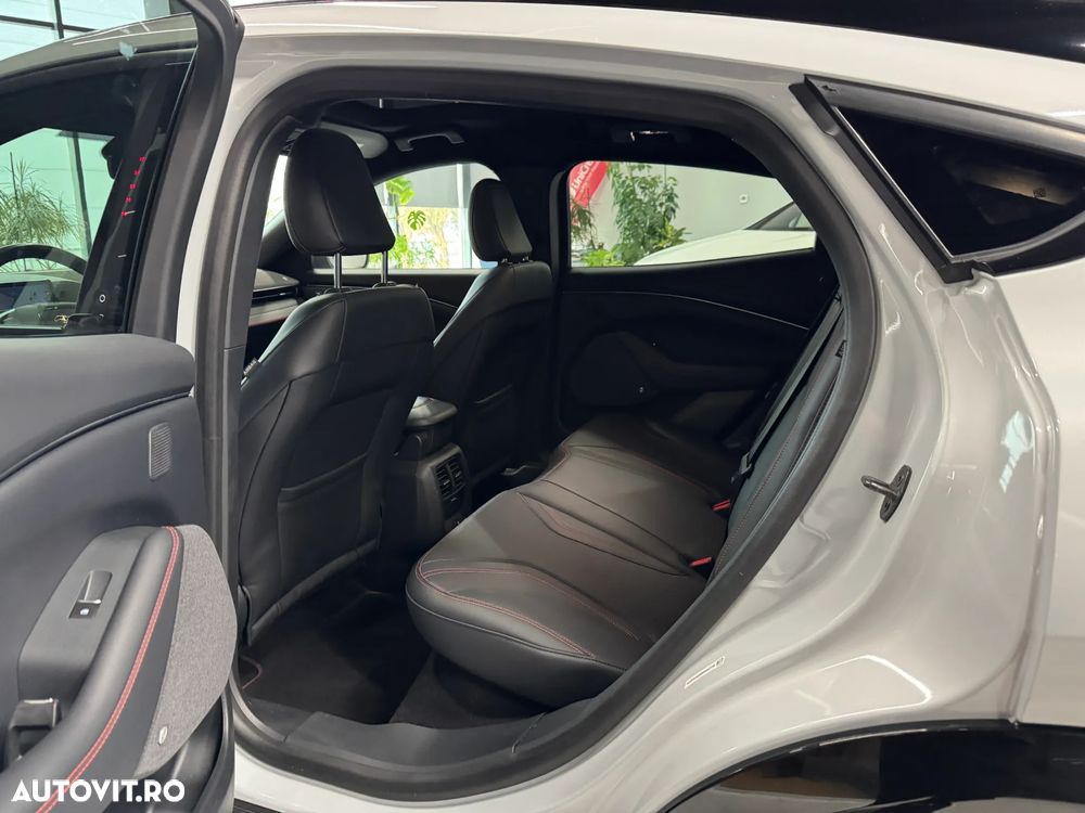 Ford Mustang Mach-E AWD Extended Range 258 kW Premium - 8