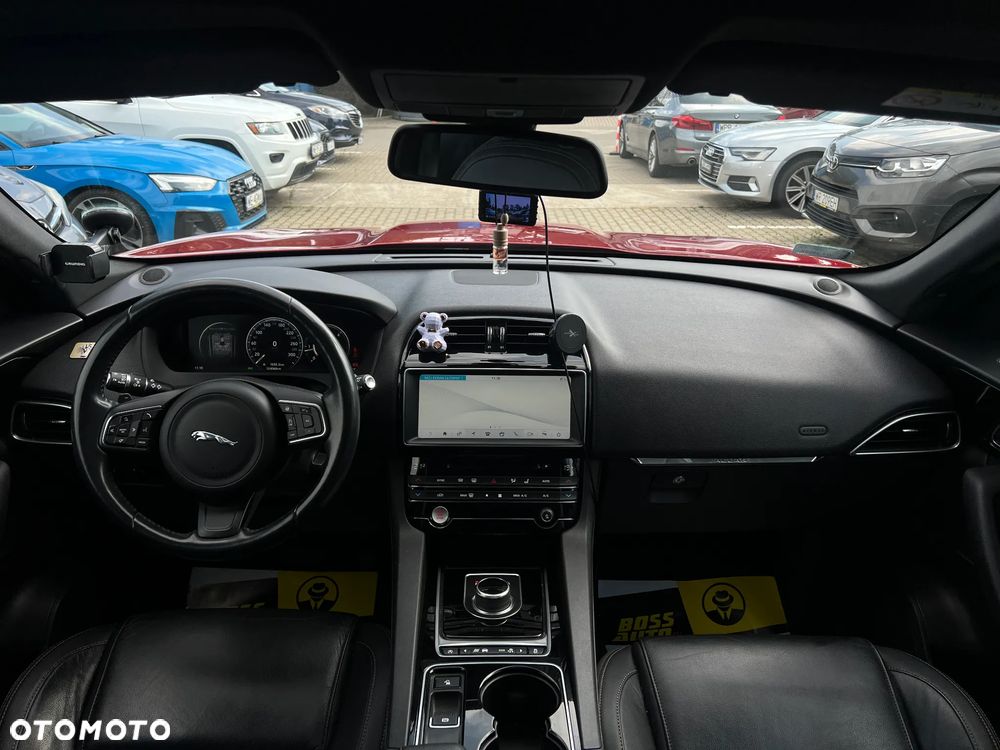 Jaguar F-Pace - 18