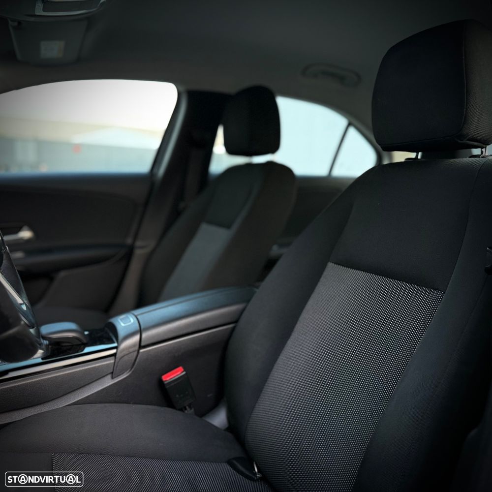 Mercedes-Benz A 180 Limousine d Style Plus Aut. - 12