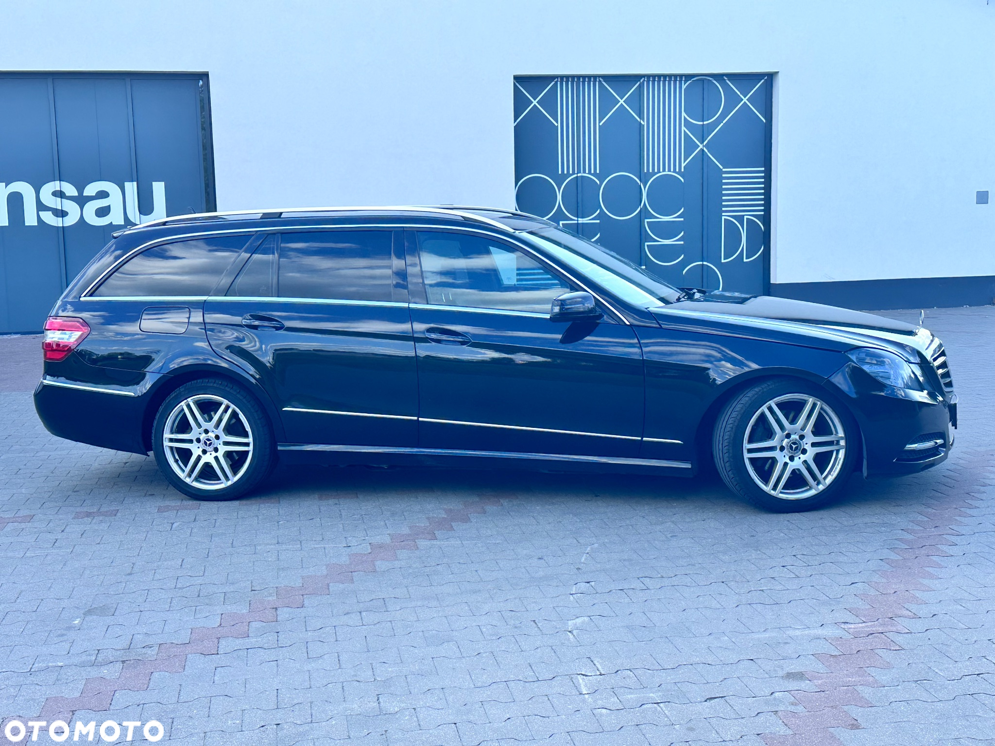 Mercedes-Benz Klasa E 300 CDI BlueEff Avantgarde - 2