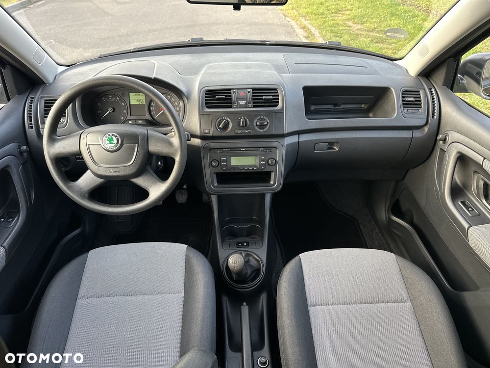 Skoda Fabia 1.2 HTP STYLE Edition - 24