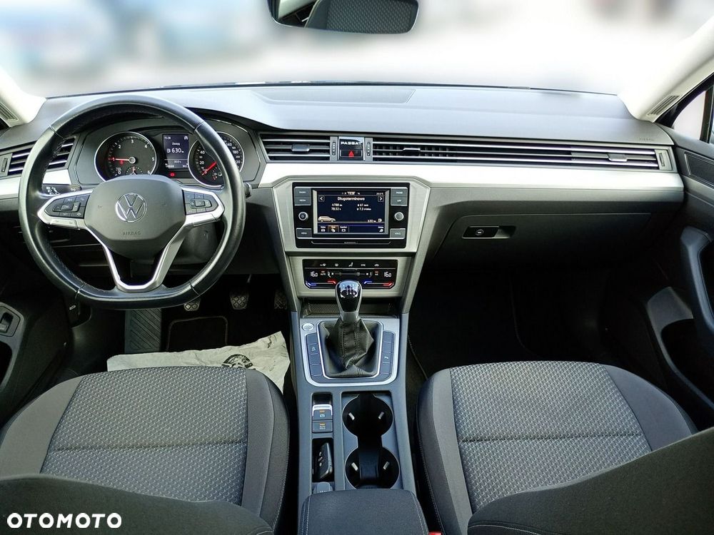 Volkswagen Passat Variant 2.0 TDI EVO Essence - 10