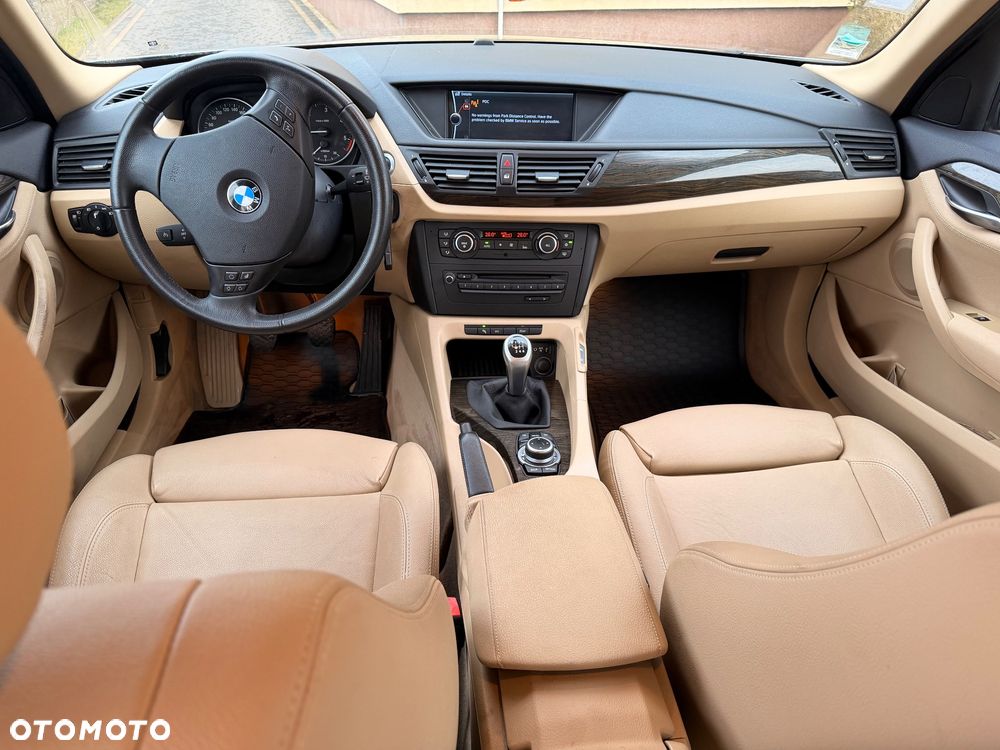 BMW X1 sDrive18d - 14