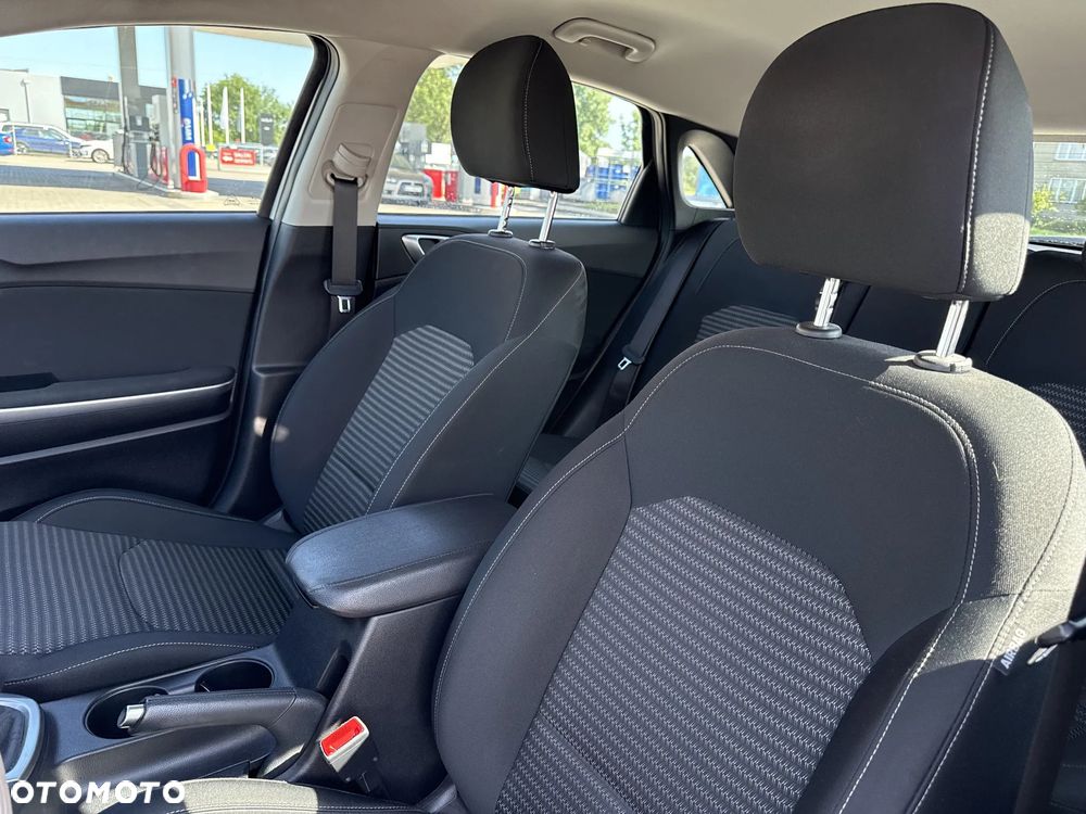 Kia Ceed 1.5 T-GDI M - 11