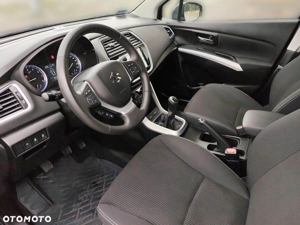 Suzuki SX4 S-Cross 1.0 T Premium - 9