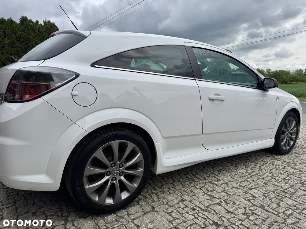 Opel Astra 1.6 Edition 111 Jahre - 12