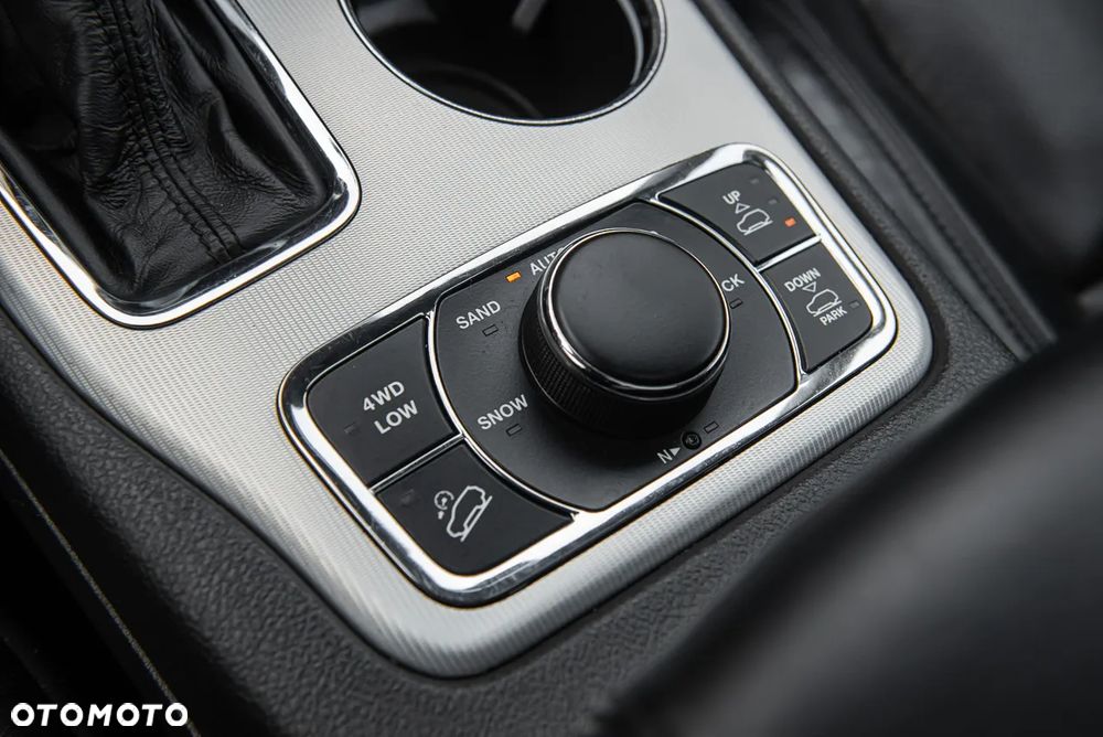 Jeep Grand Cherokee 5.7 V8 HEMI 4WD Automatik Summit - 22