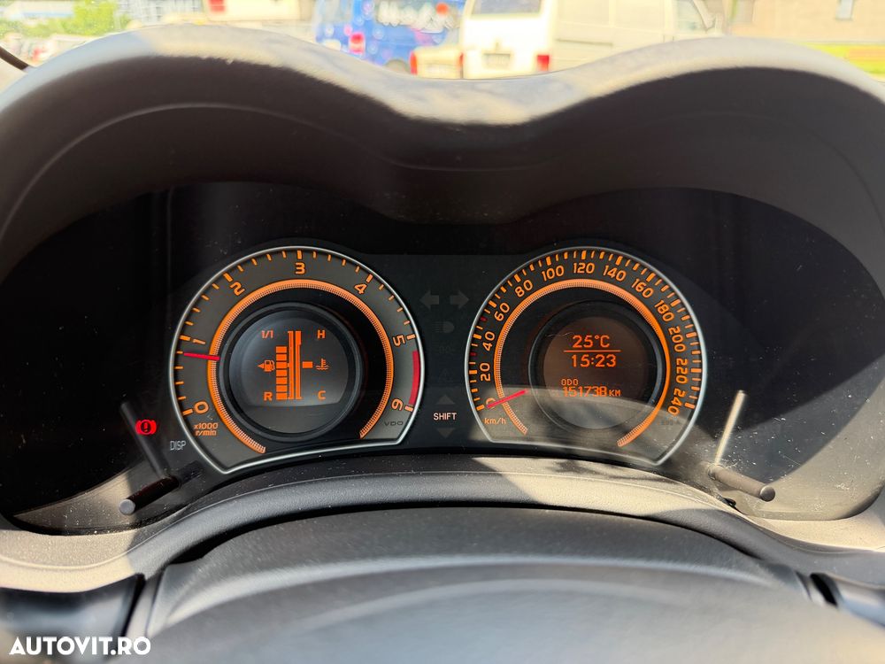Toyota Corolla 2.0 D-4D DPF Sol - 17