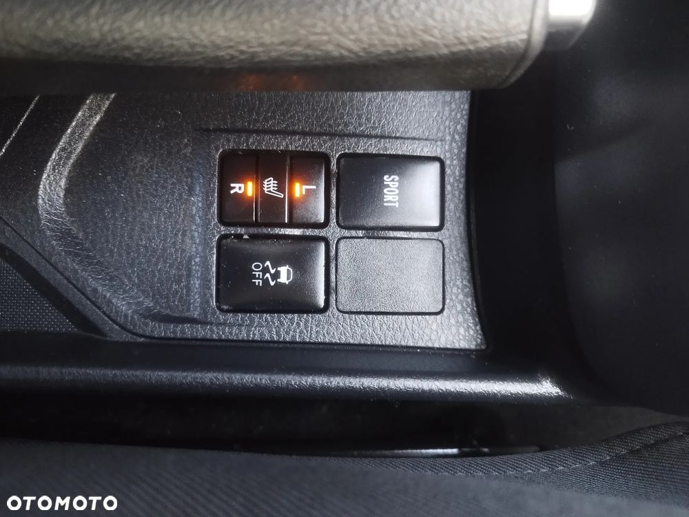 Toyota Yaris - 24
