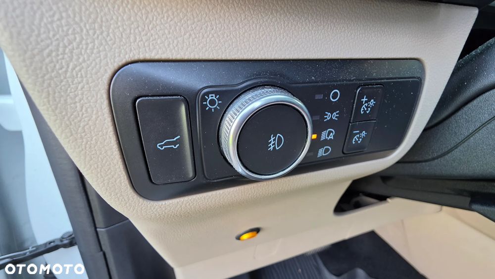 Ford Kuga - 31