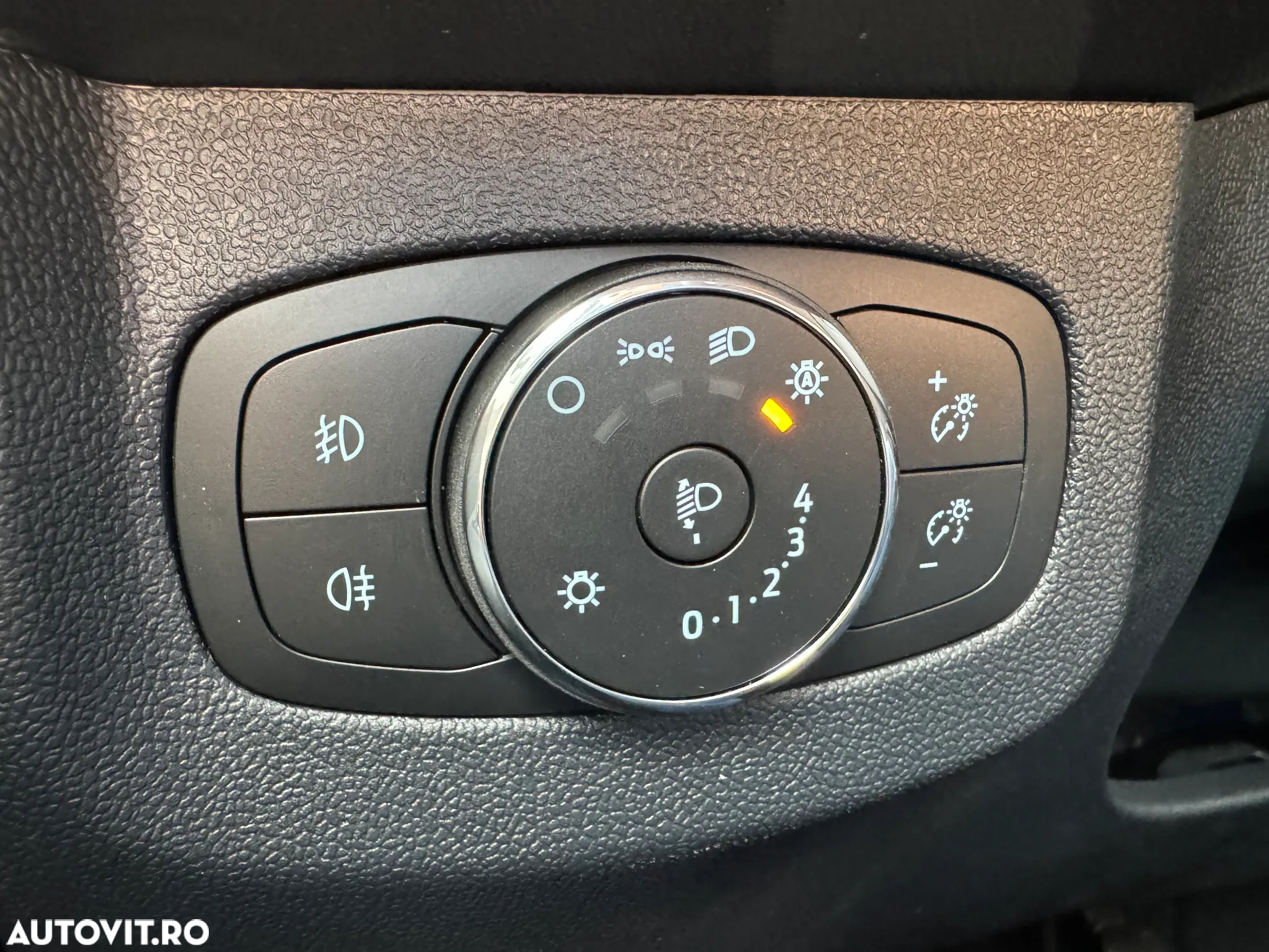 Ford Tourneo Courier 1.0 EcoBoost Trend - 22