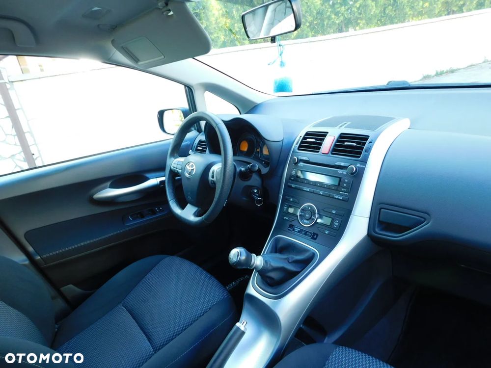 Toyota Auris 1.6 Executive - 15
