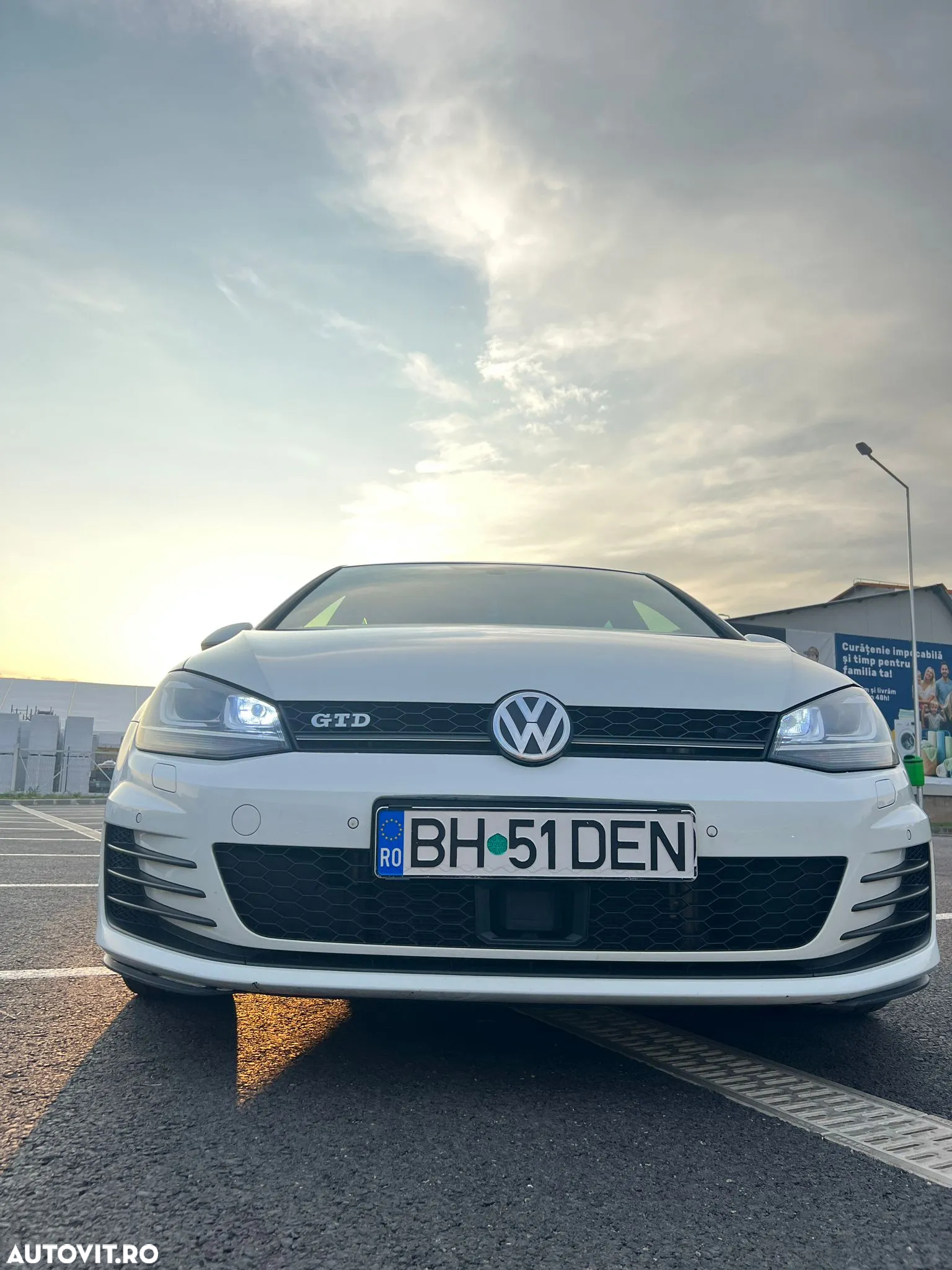 Volkswagen Golf 2.0 TDI DSG GTD - 9
