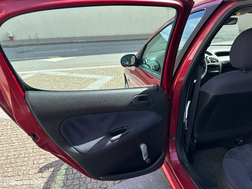 Peugeot 206 1.1 Color Line - 14