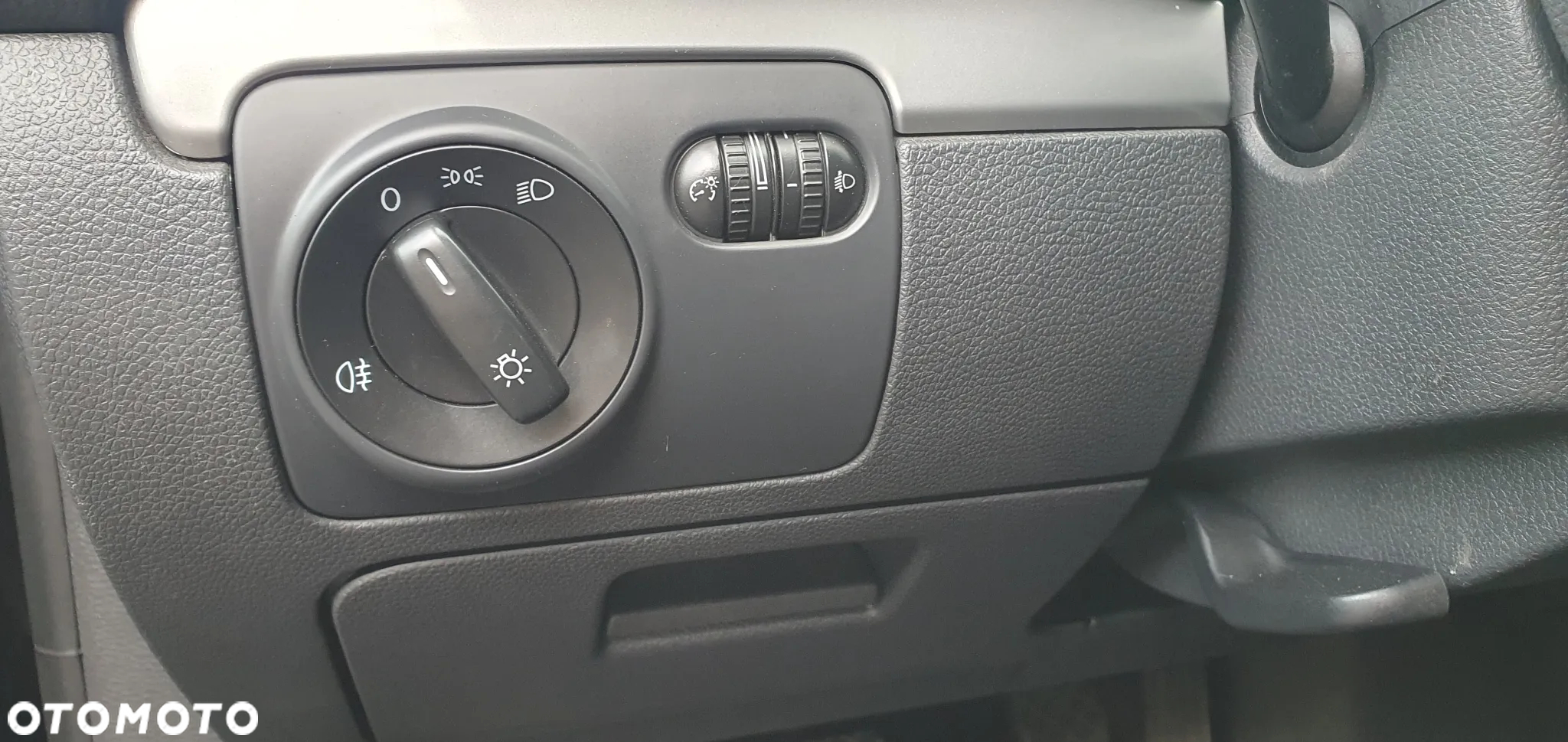 Volkswagen Golf - 11