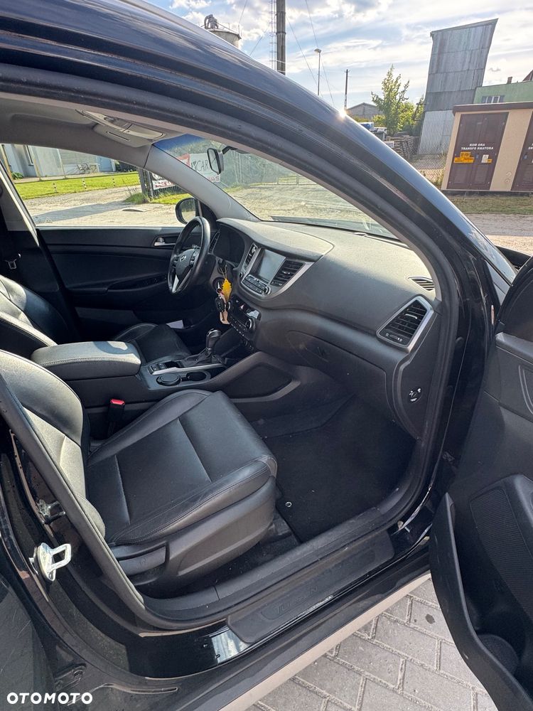 Hyundai Tucson 2.0 CRDI 4WD Automatik Premium - 6