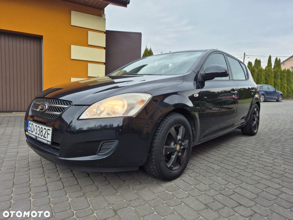 Kia Ceed 1.4 Comfort - 1