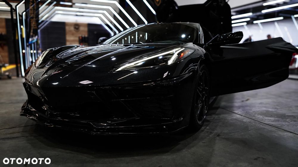 Chevrolet Corvette - 4