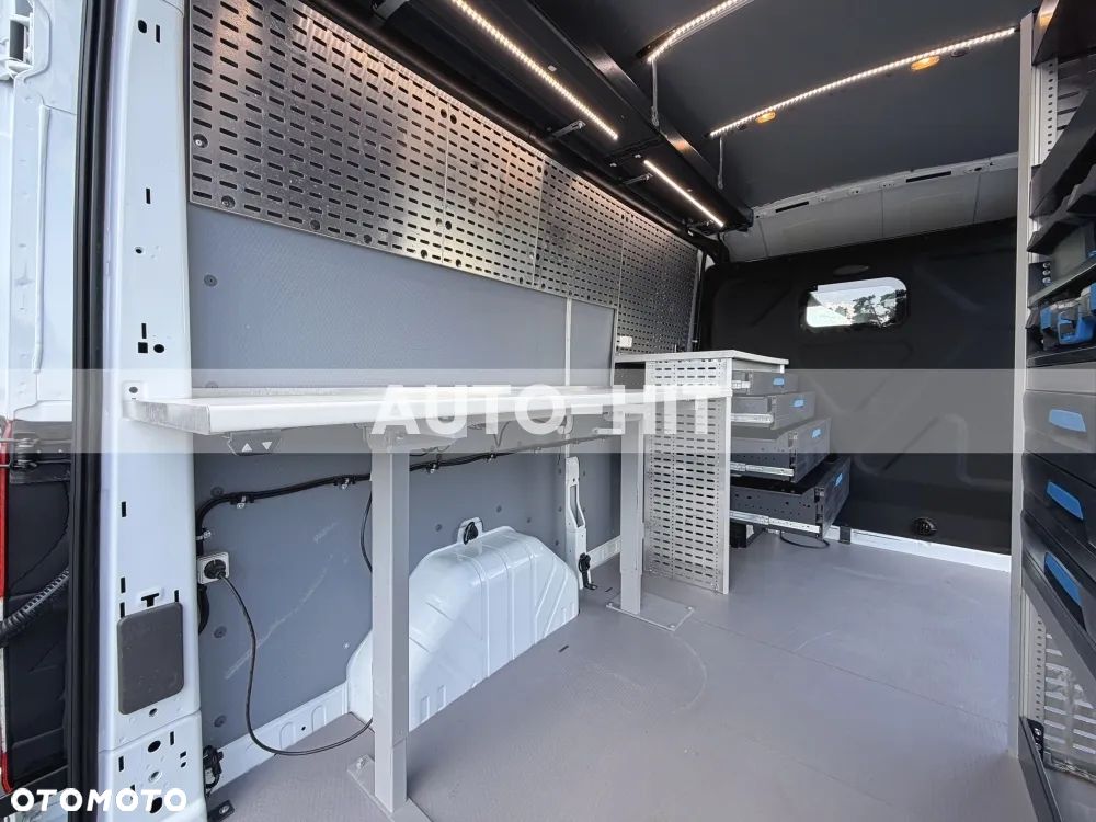 Ford Transit - 18