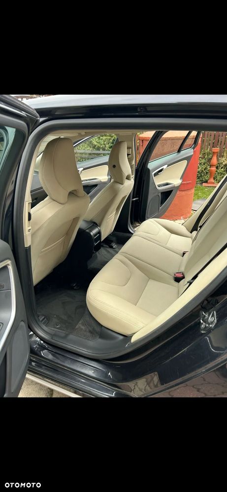 Volvo V60 D3 Geartronic - 12