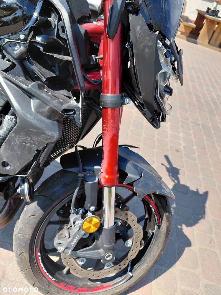 Honda CB - 12