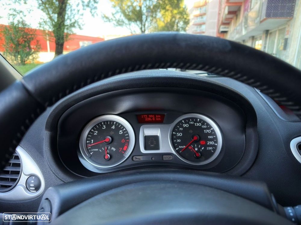 Renault Clio 1.2 16V Dynamique - 18
