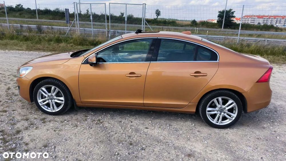 Volvo S60 - 1