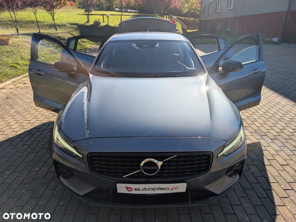 Volvo S60 B4 B R-Design - 36