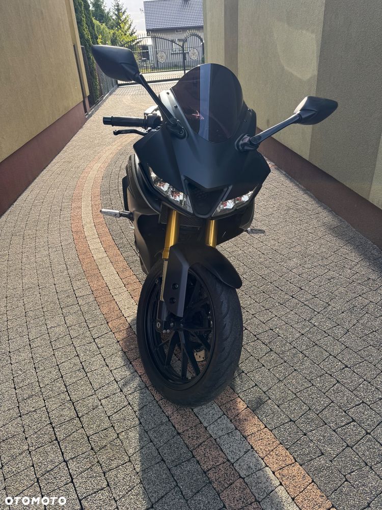 Yamaha YZF - 2